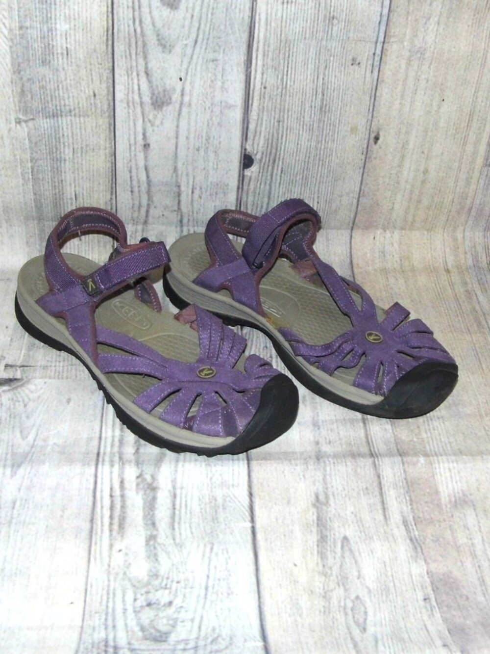 KEEN Rose Purple Sandals Womens Size 10.5